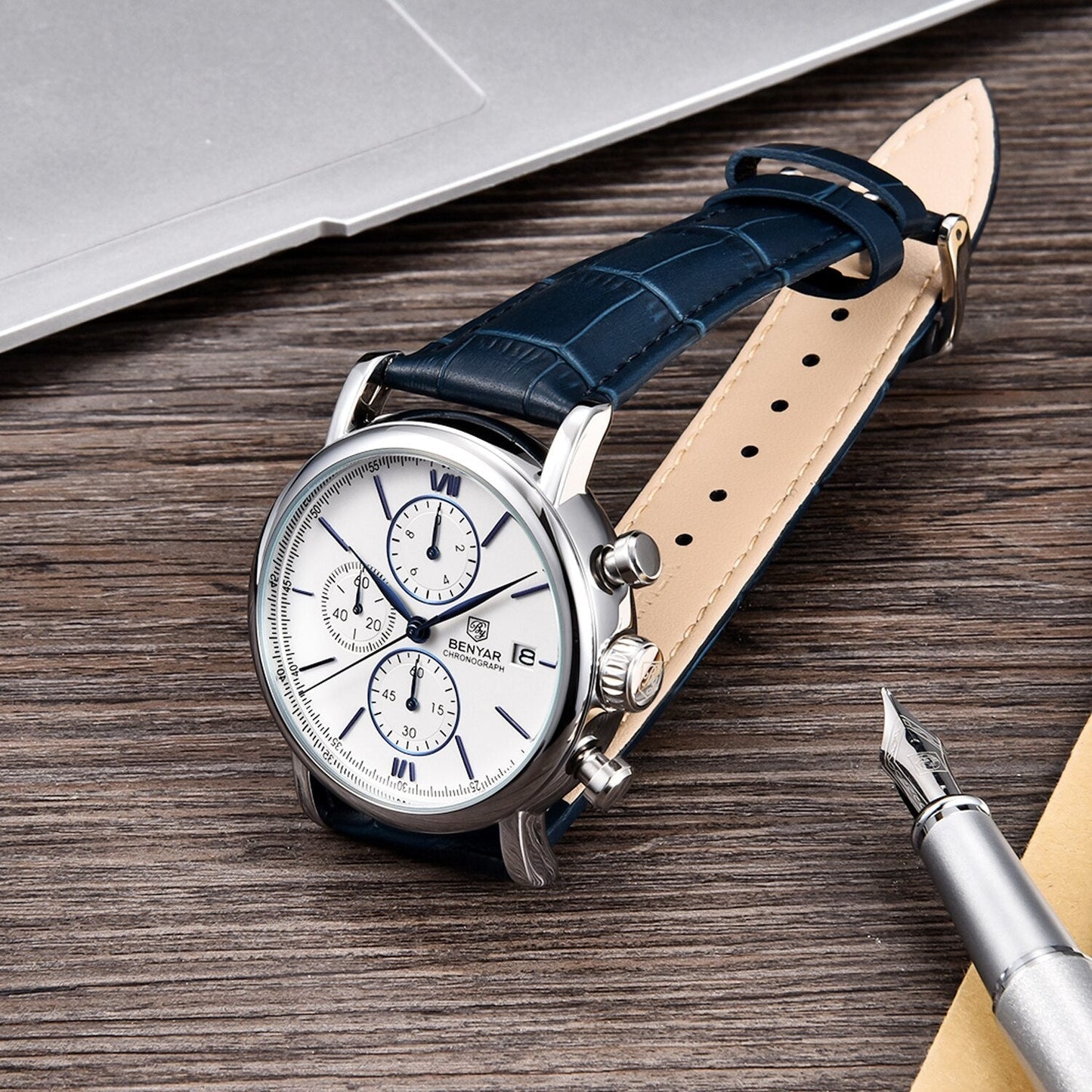 Montre chronographe Benyar avec cadran blanc et bracelet bleu
