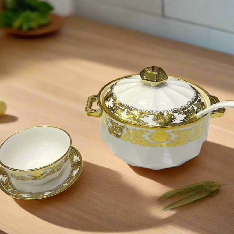 Pixa – Service en Porcelaine Dorée, L'Éclat du Luxe à Votre Table