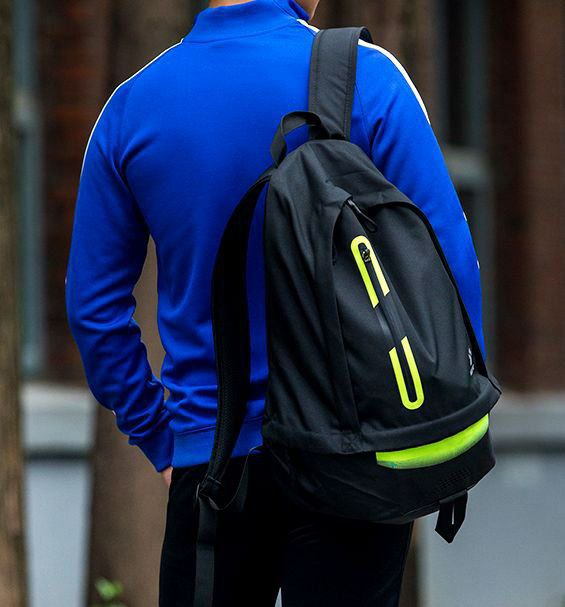kelme sac à dos de sport avec compartiment à chaussures
